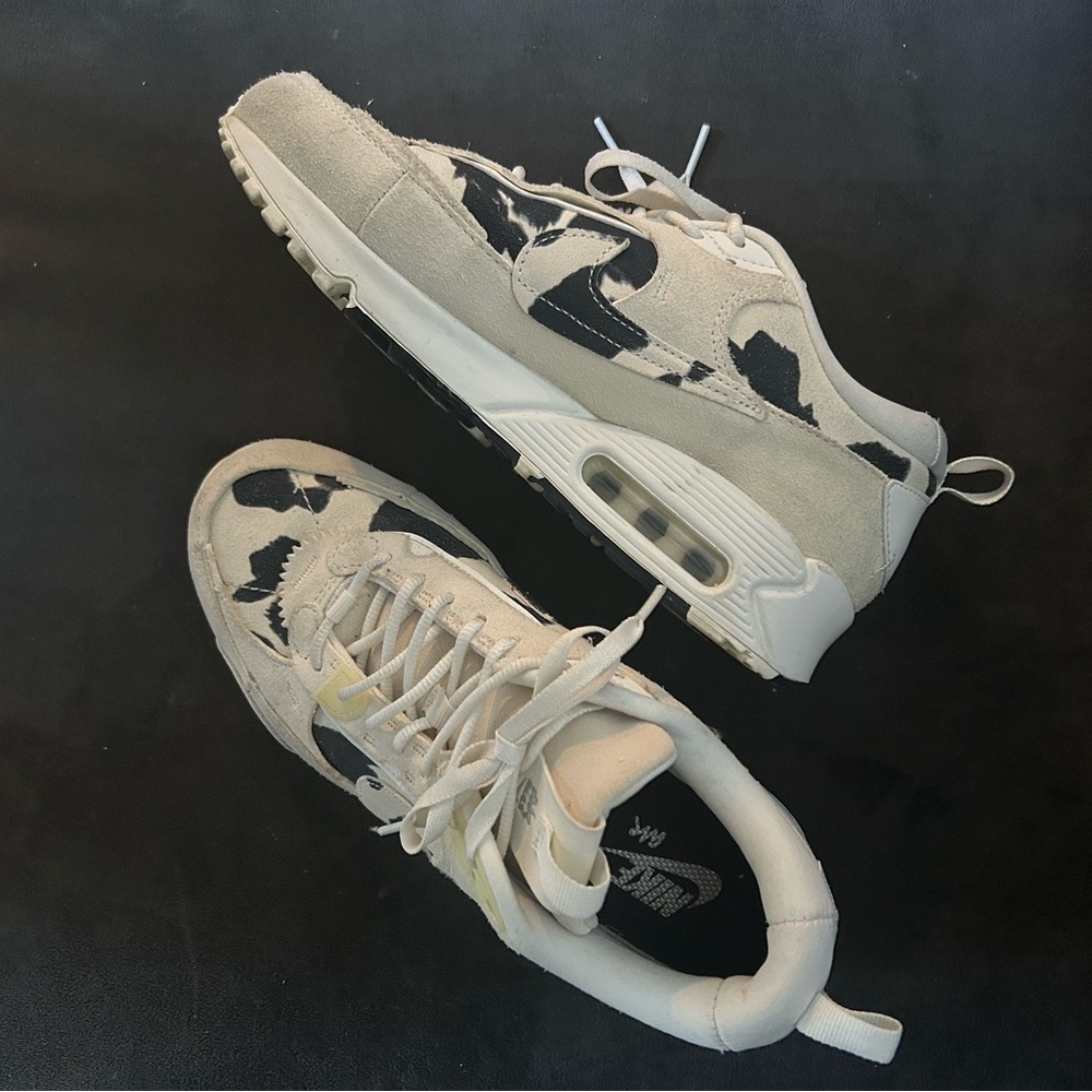 Nike Women’s Sneakers Beige and Black Cow Print